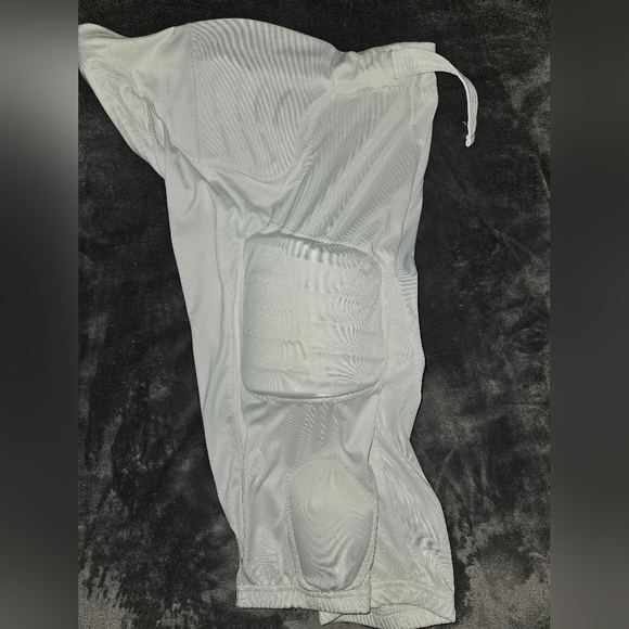 Nike dri-fit padded football pants Size XL. - Picture 6 of 8